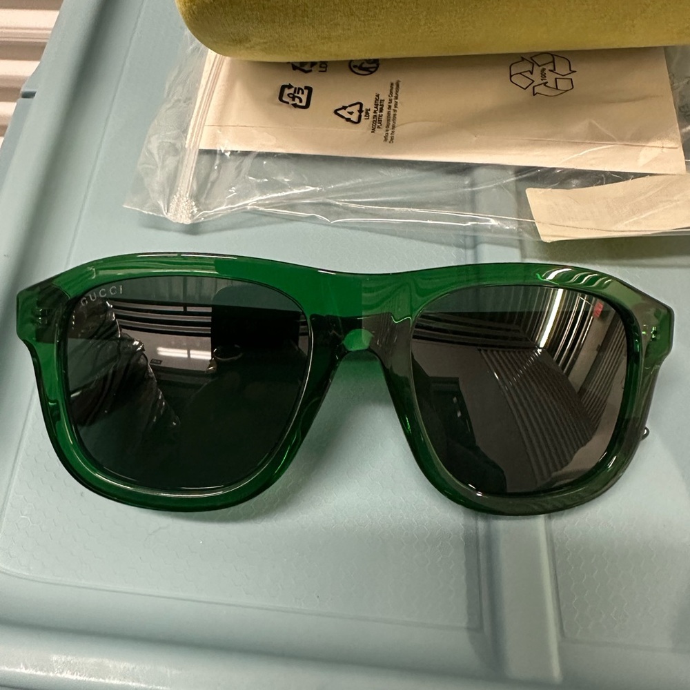 New Unisex Gucci Green Sunglasses GG1316S